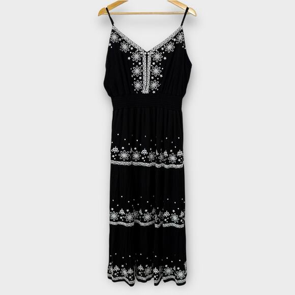 Savanna Jane Floral Embroidered‎ Maxi Dress Size 1X Black Adjustable Straps Boho - Picture 1 of 7